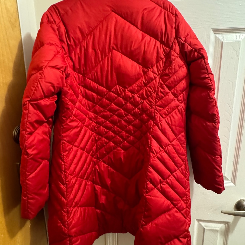 Eddie Bauer Women's Cherry Red Puffer Coat - Picture 5 of 7